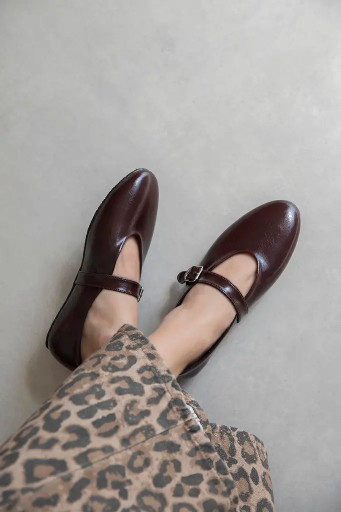 jun-kadin-kirisik-deri-babet-bordo-b-4107.webp