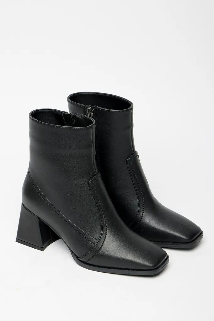 kadin-siyah-kut-burun-topuklu-bot-boot-4-8afa.webp