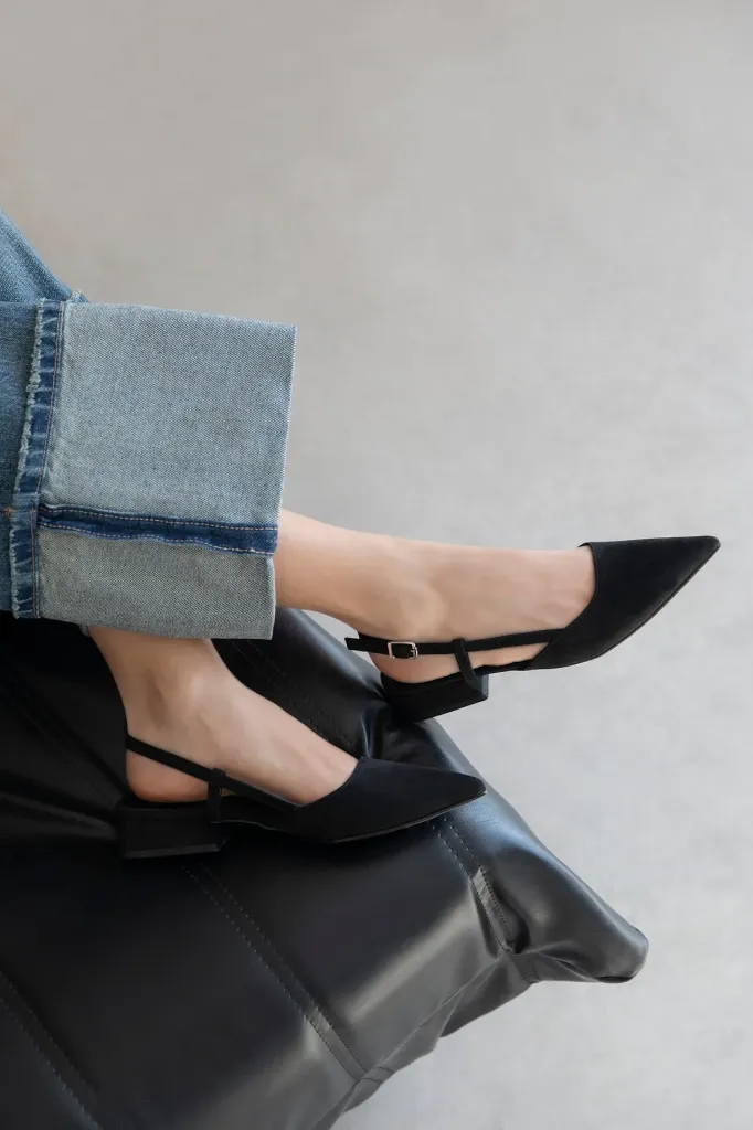 Eleanor (37)
