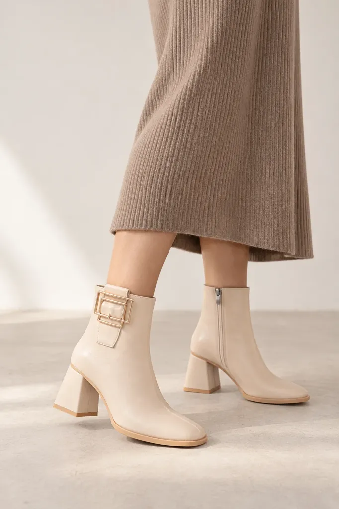Danielle beige