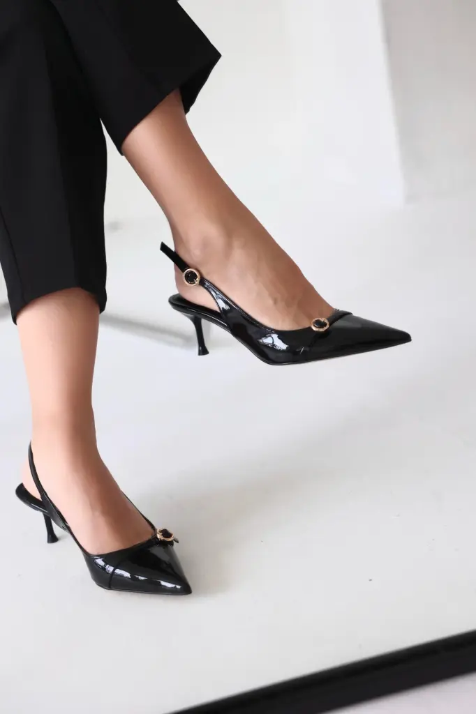 Arwen black
